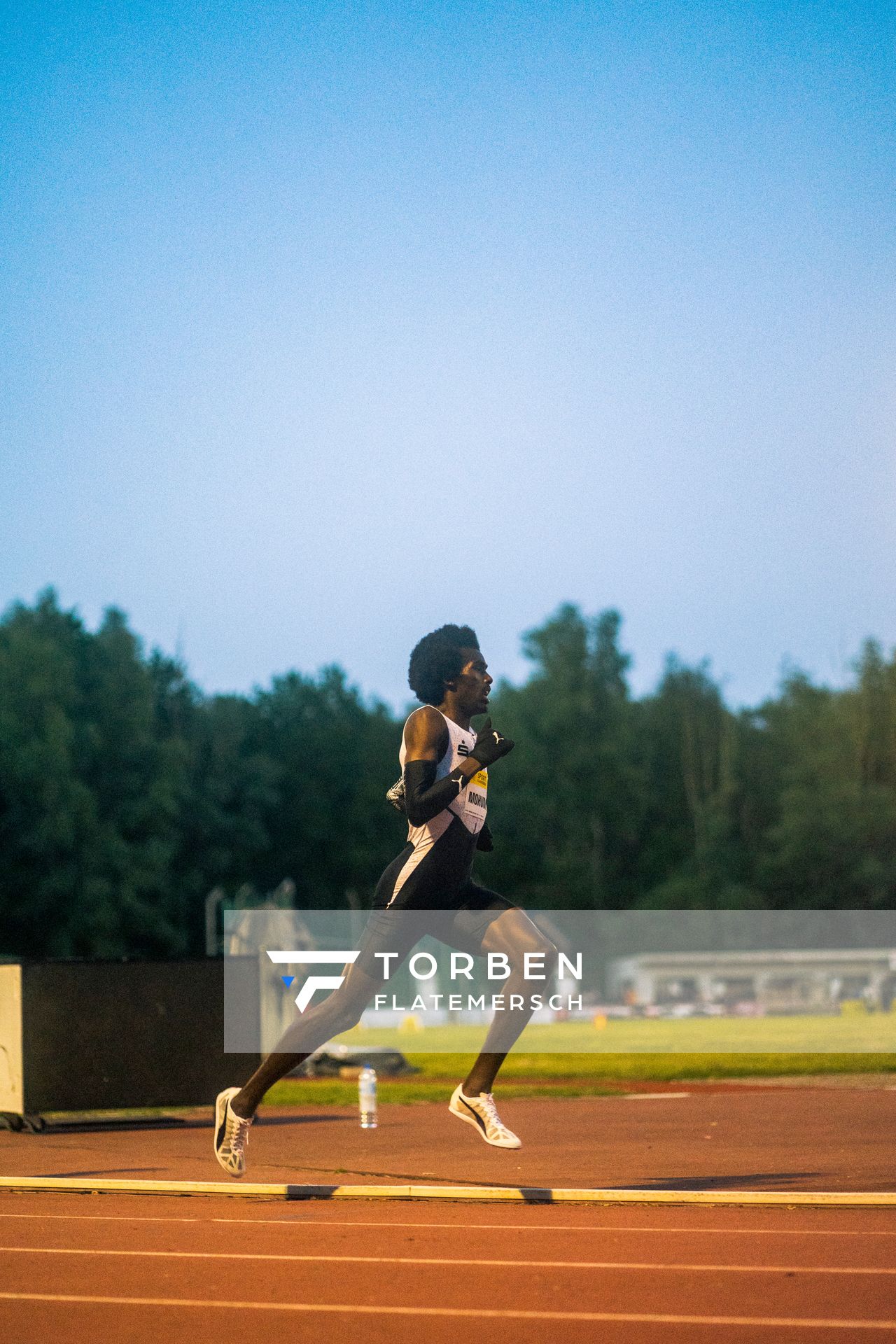 Mohamed Mohumed (LG Olympia Dortmund) ueber 1500m am 28.05.2022 waehrend der World Athletics Continental Tour IFAM Oordegem in Oordegem